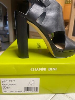 Gianni Bini Black Cutout Platform Block Heel Sandals